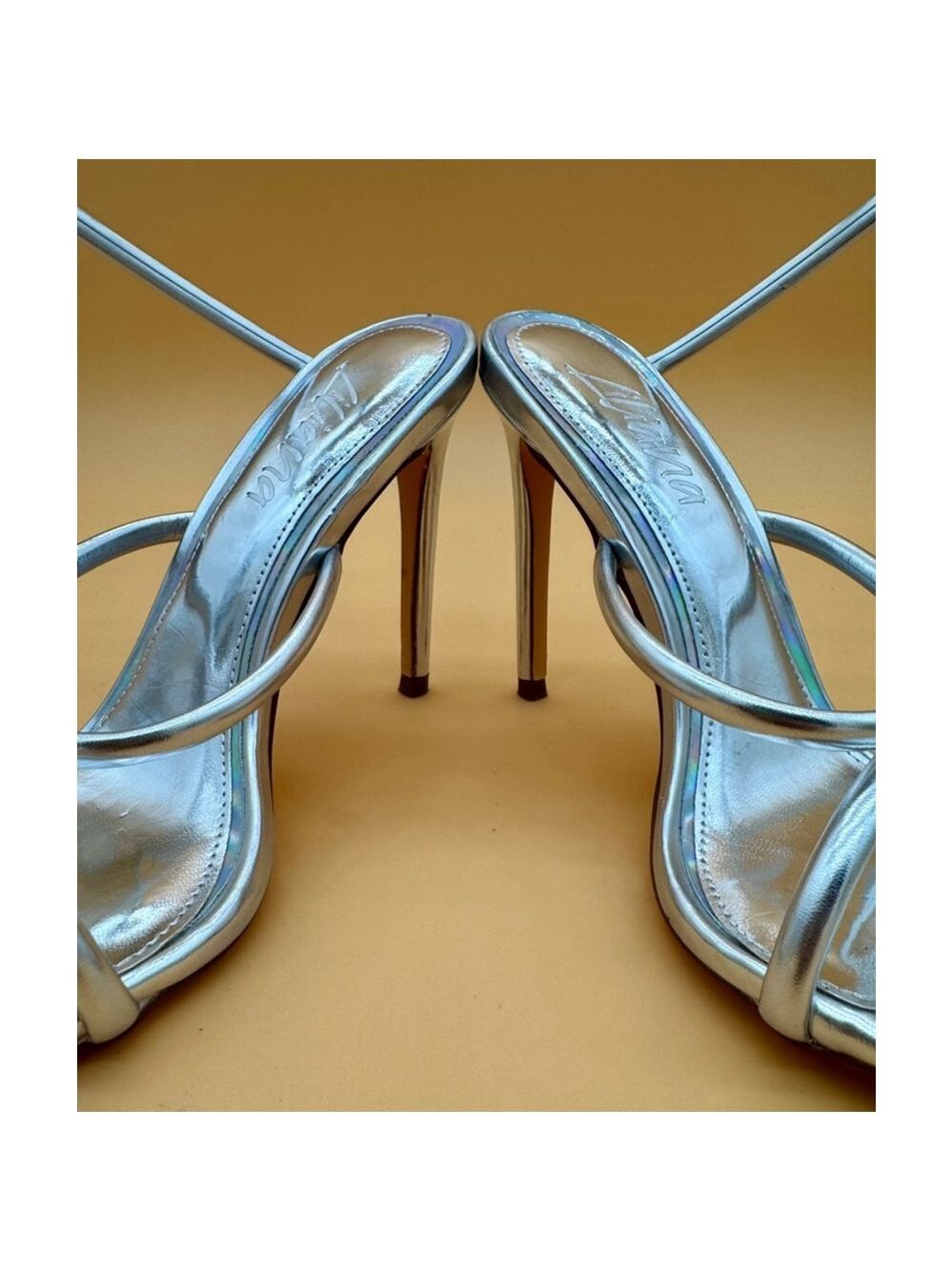 NEW Liliana Miss Lola Silver Spiral Pointed Toe Ankle Heels Size 8 - Picture 4 of 7